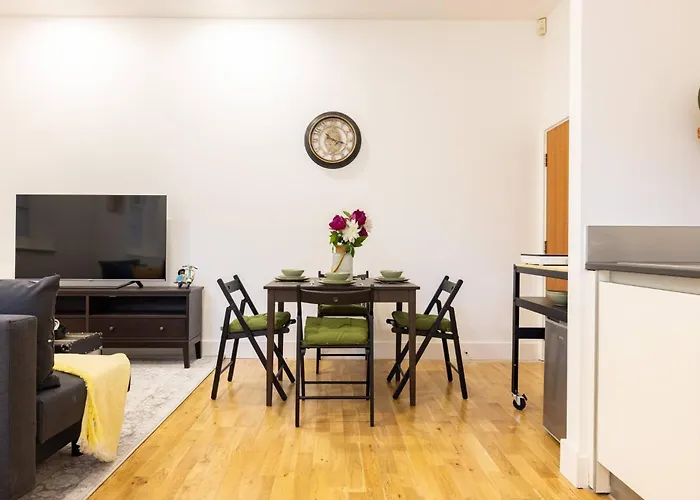 Wild Roses Serviced Apartments - Angel
